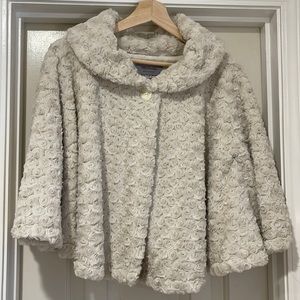 NWOT ModCloth | Melody ivory faux fur jacket, size S/M, in perfect condition!